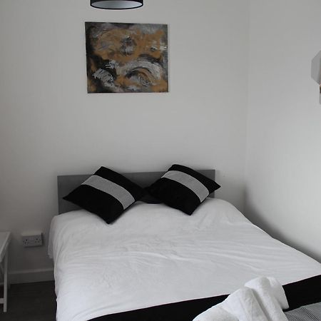 런던 Coolfin House-Close To Excel, Contractors, Relocators, Paid Parking 빌라 외부 사진
