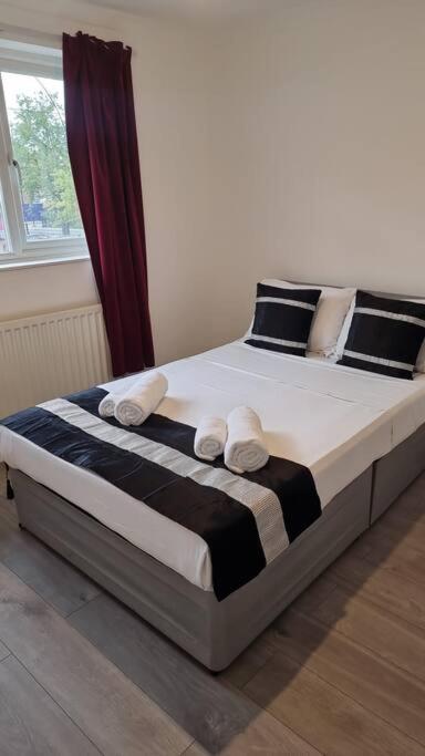 런던 Coolfin House-Close To Excel, Contractors, Relocators, Paid Parking 빌라 외부 사진