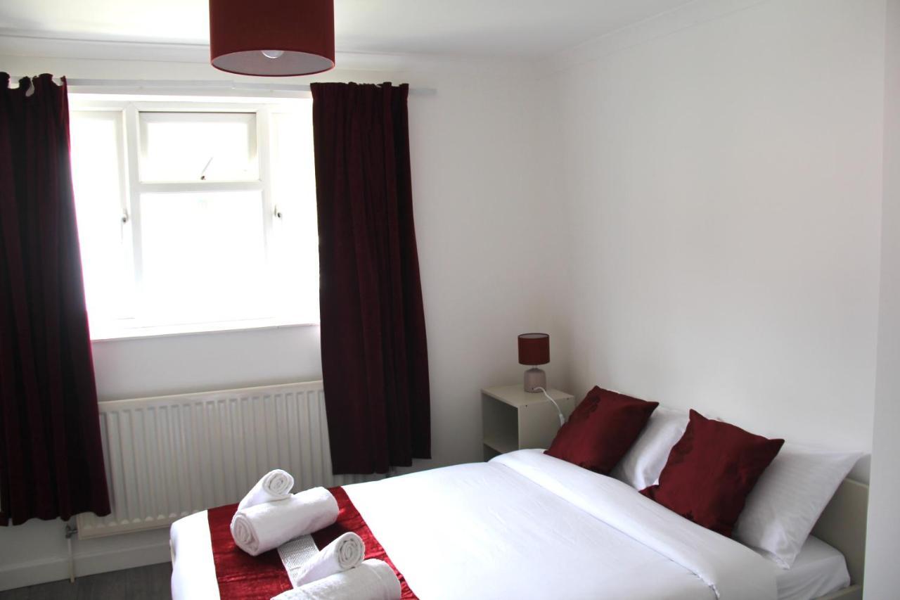 런던 Coolfin House-Close To Excel, Contractors, Relocators, Paid Parking 빌라 외부 사진